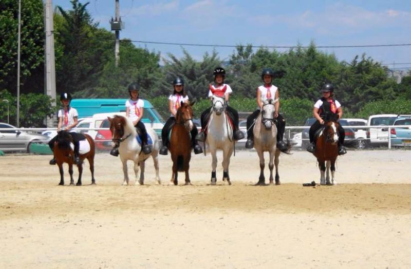 Stage d'équitation poney cheval ecuries du mas neuf salon de provence