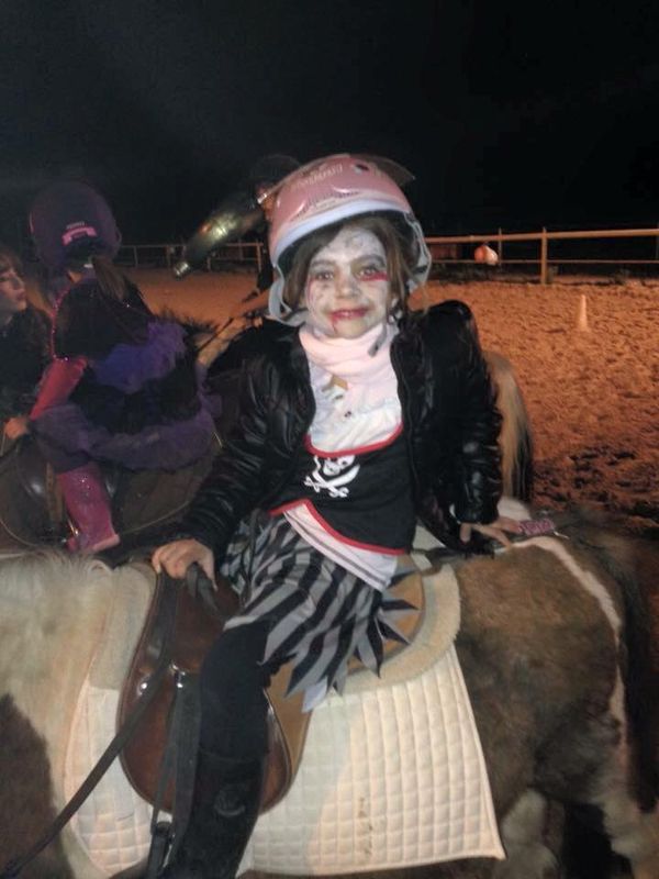 Halloween ecuries du mas neuf salon de provence paca poney chevaux